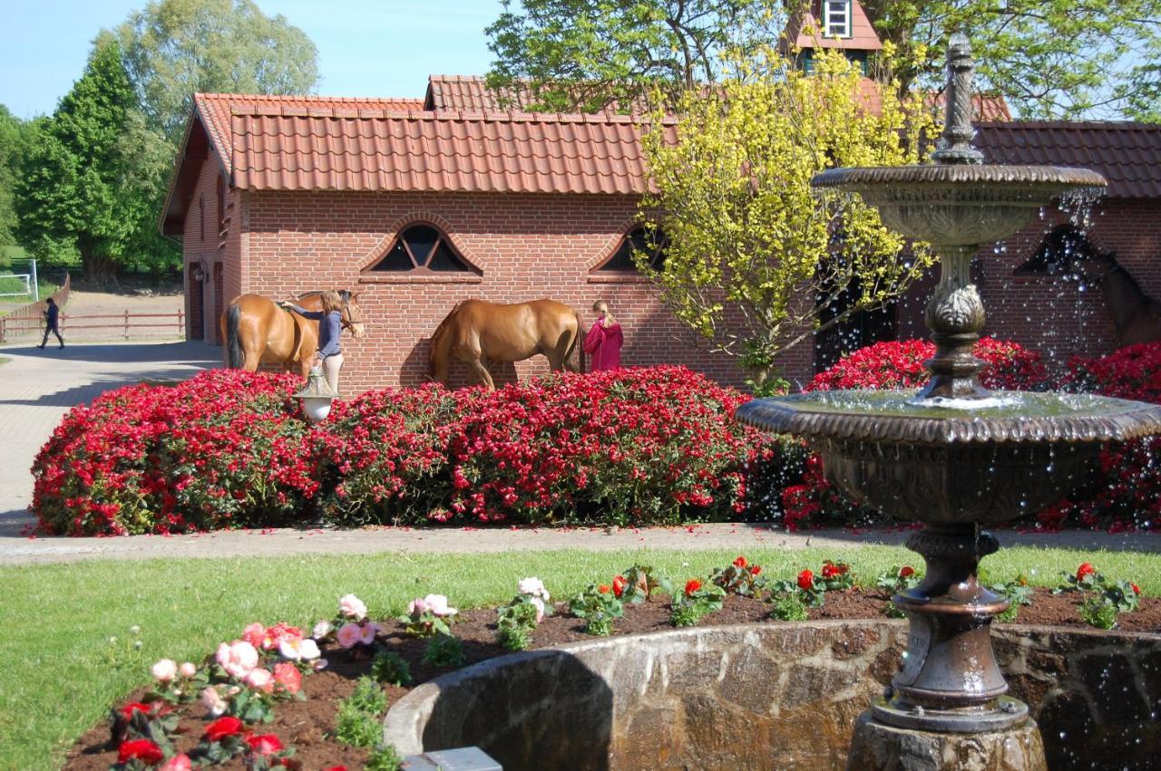 Hotel Hof Kirchhorst Gross Wittensee Eksteriør billede